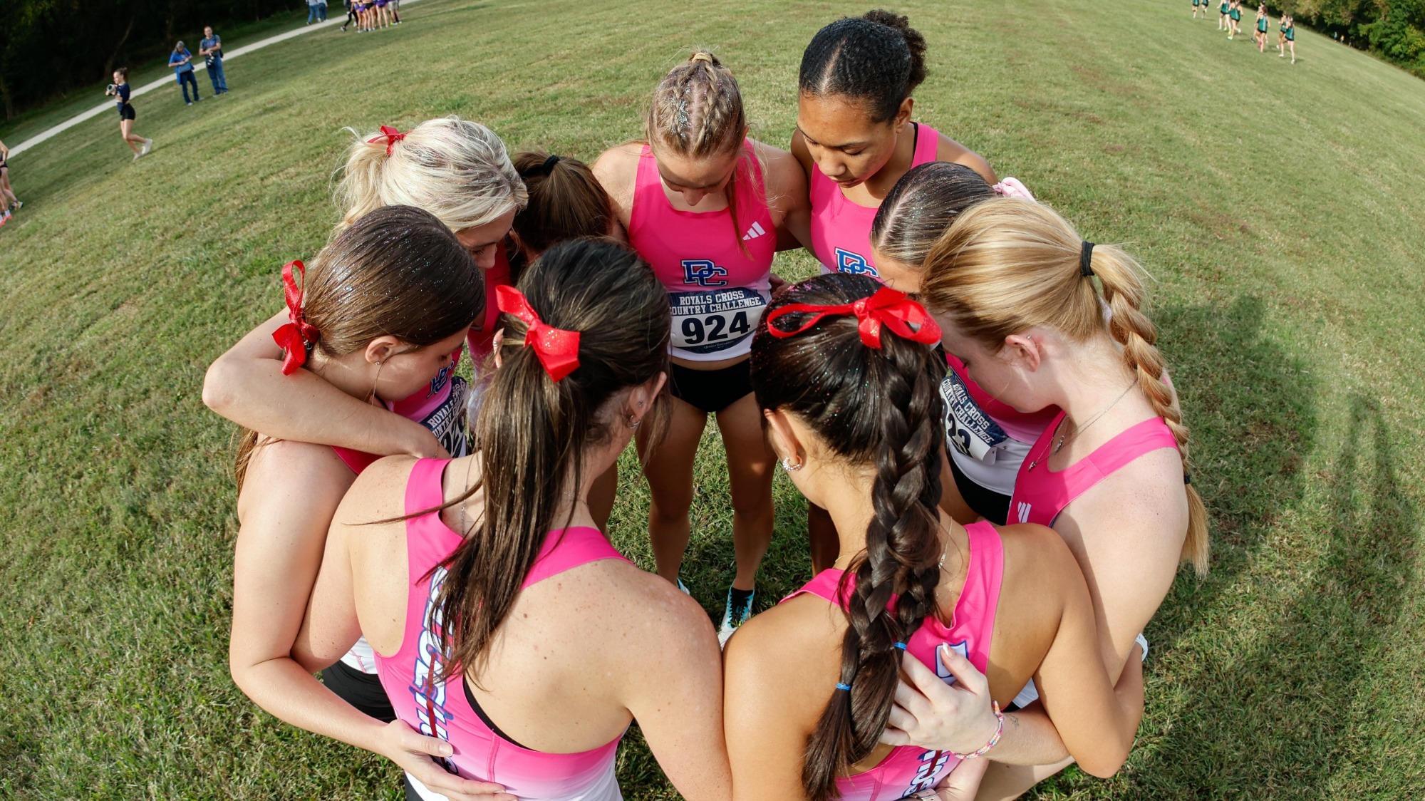 Women's cross country huddle