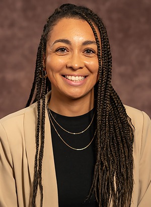 Kaserra Owens Headshot 2024-25
