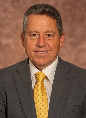 Mike Bates Headshot 2024