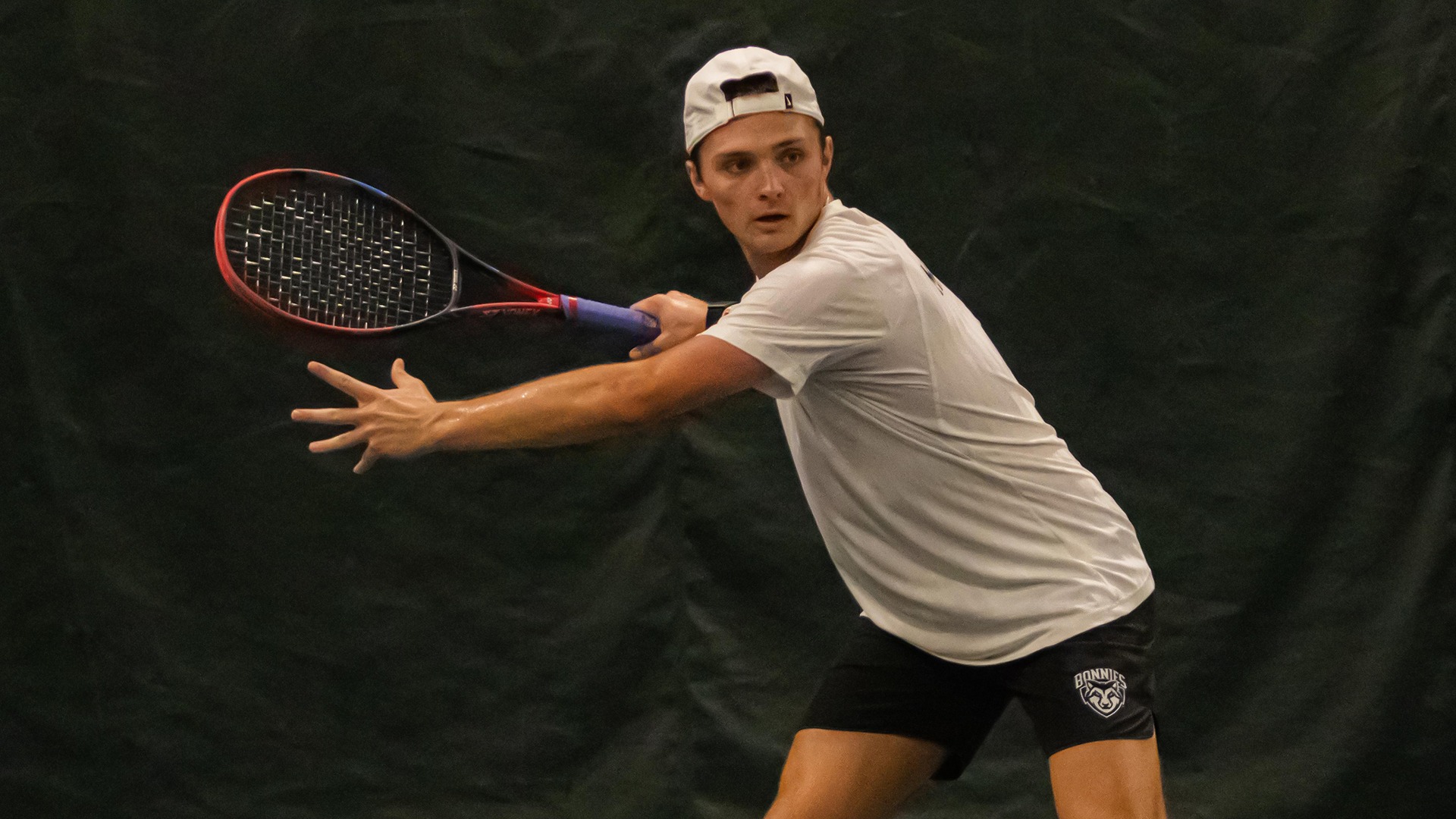 Davis Matney hitting a forehand