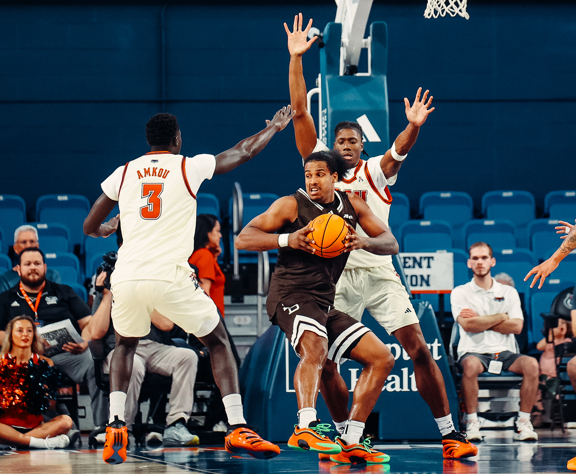  during the Bonnies’ game against the FAU Owls on Sunday, November 30, 2025 at Abessinio Court at Eleanor R. Baldwin Arena in Boca Raton, Fla. / photo by Lorenzo Vasquez
