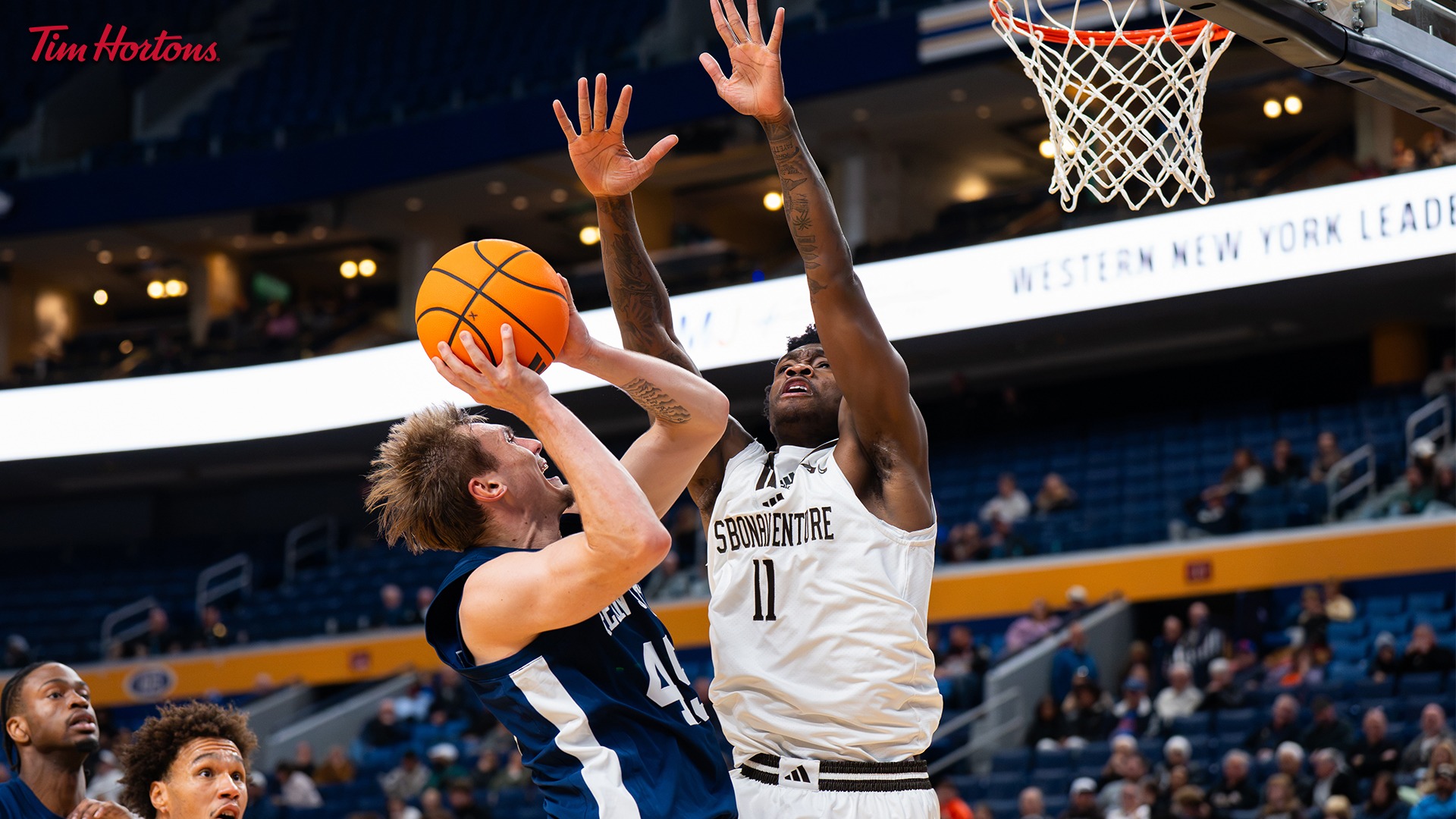 Ari Fulton on defense