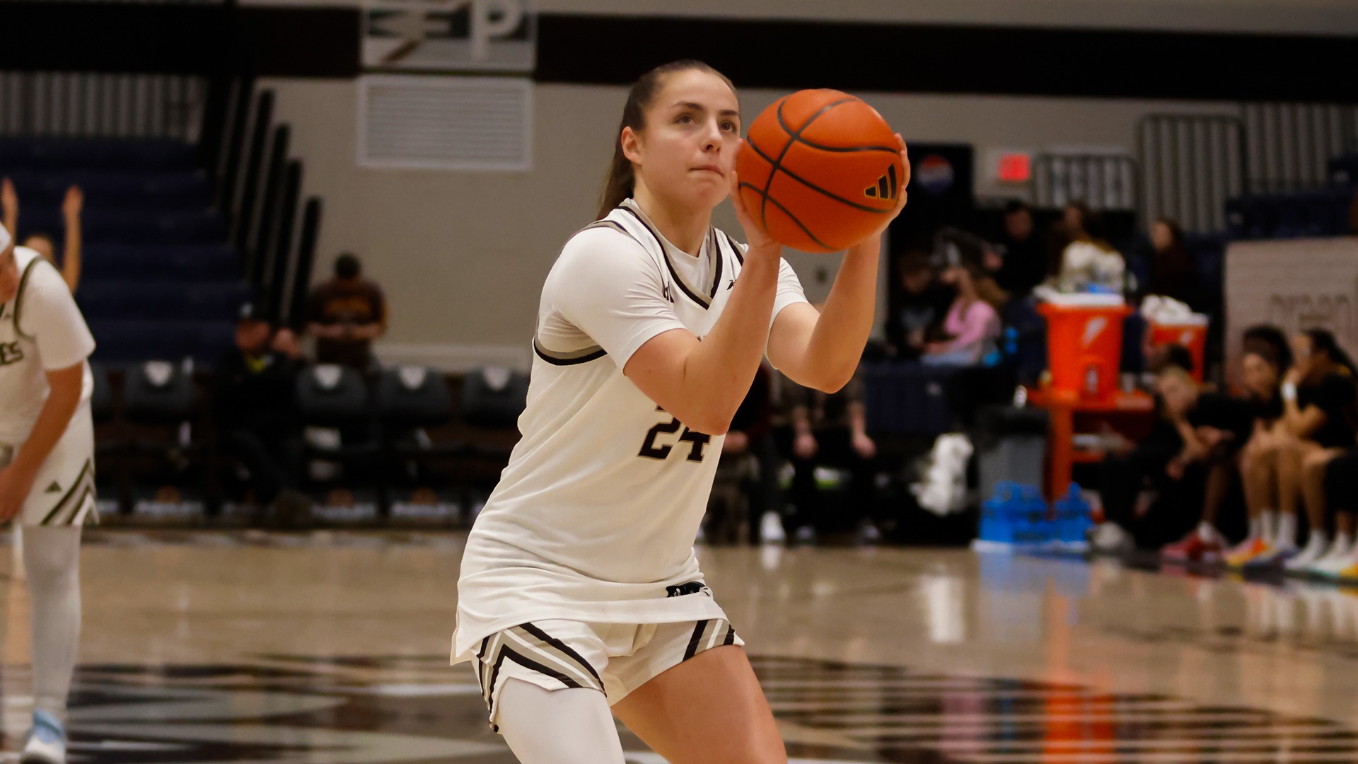 Laycee Drake shooting a free throw