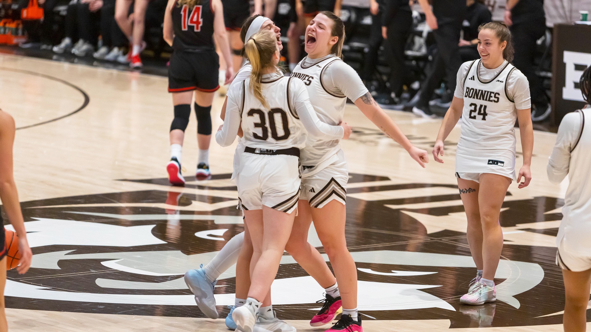 WBB Win vs. Davidson