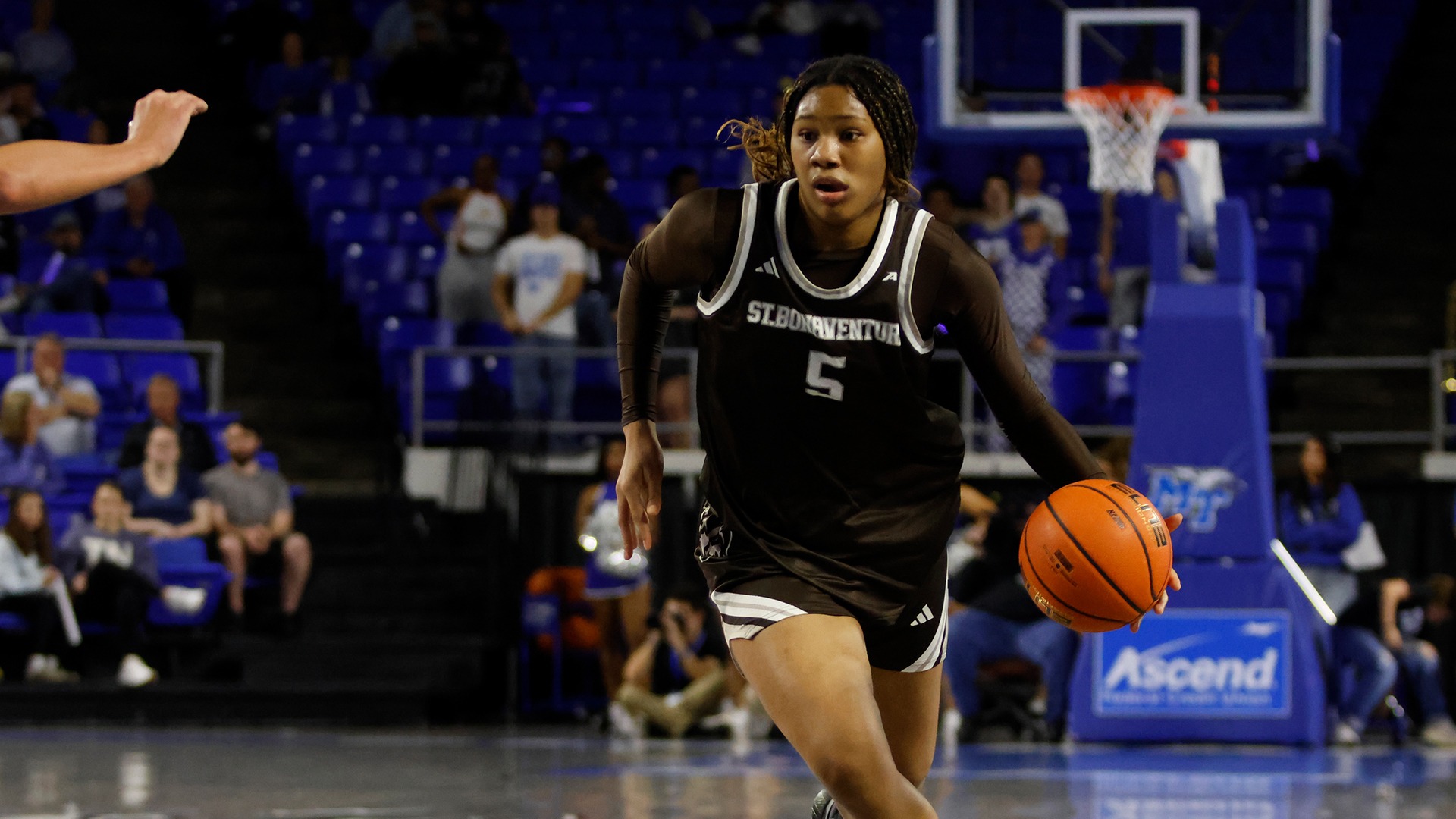 Aaliyah Parker dribbling