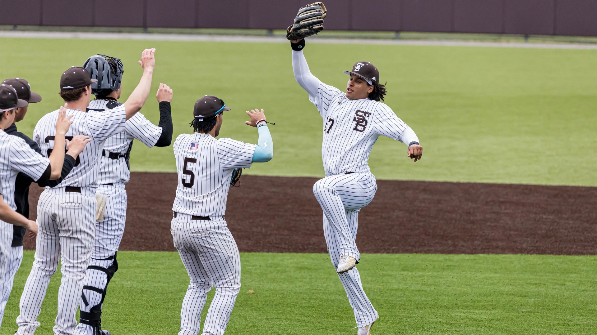 Anthony Fernandez celebration
