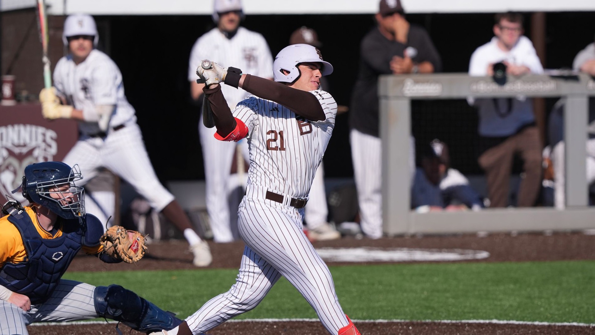 Christian LaMothe swinging