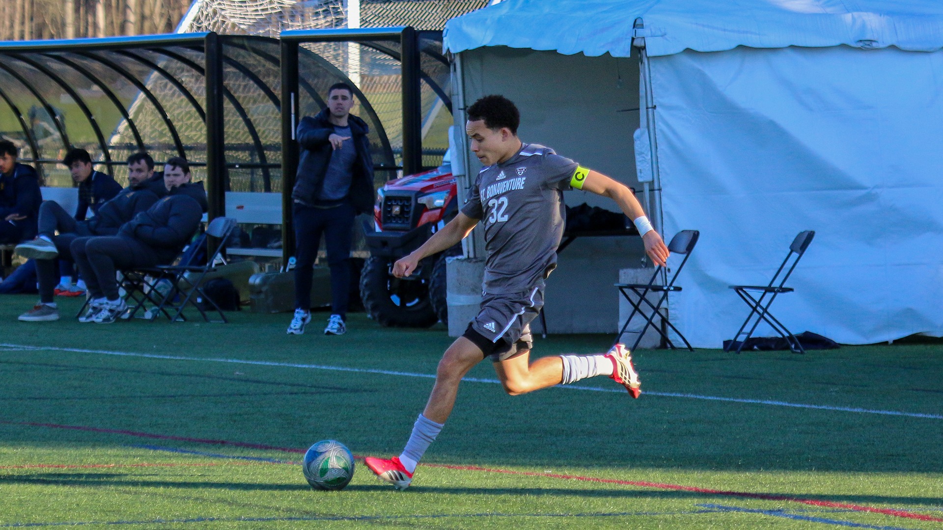 Jack Steel shooting the ball