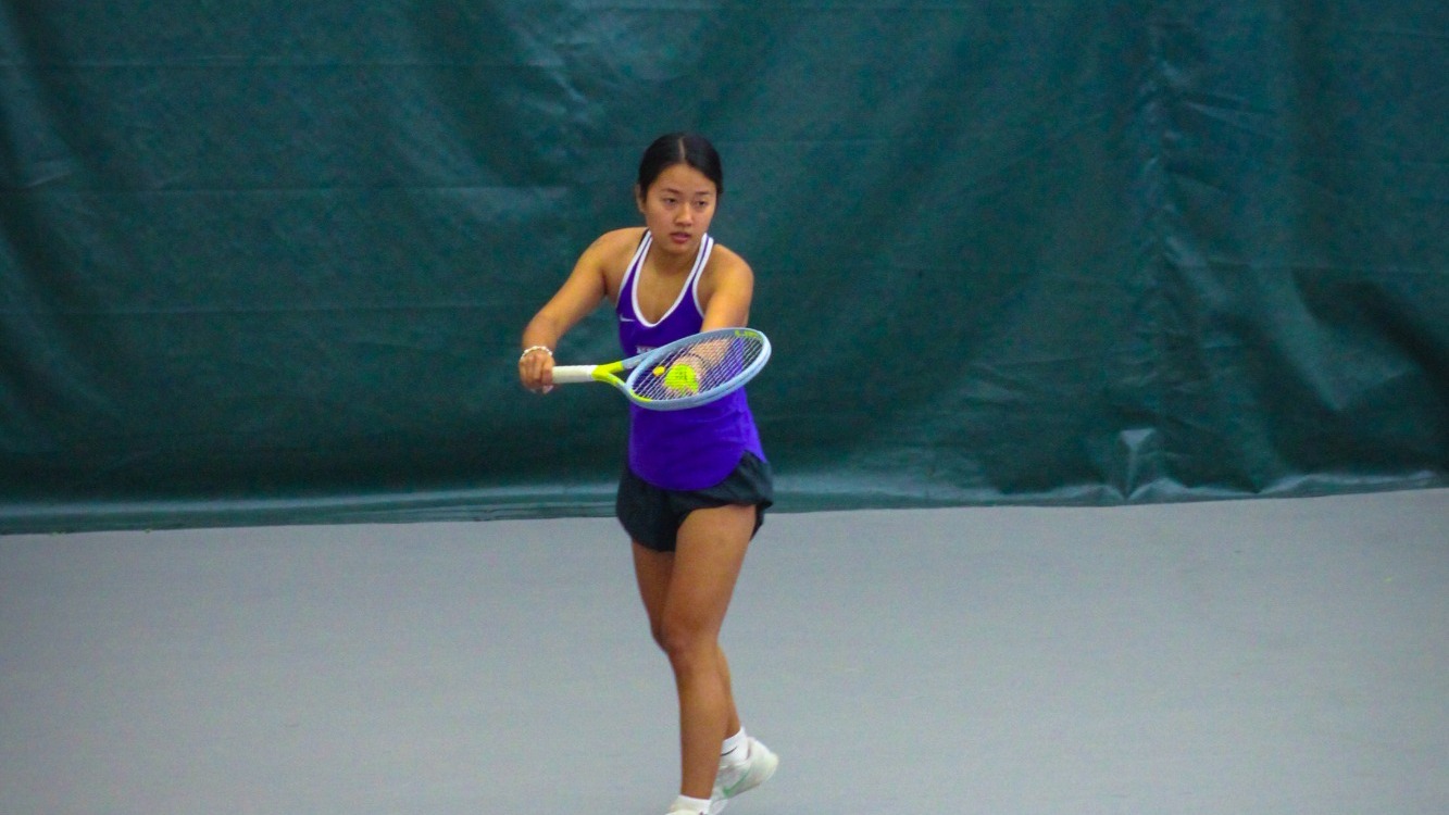 women's tennis gets ready to serve