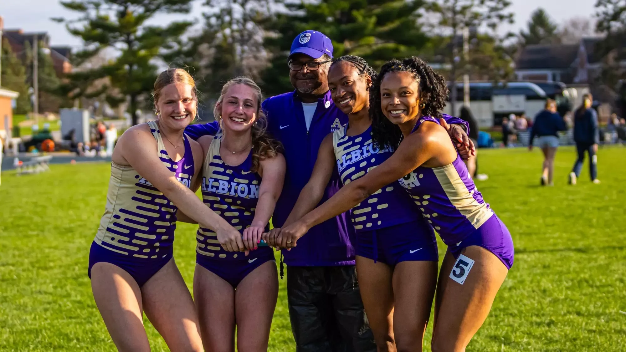 4x400 Women's Relay Cougar Classic