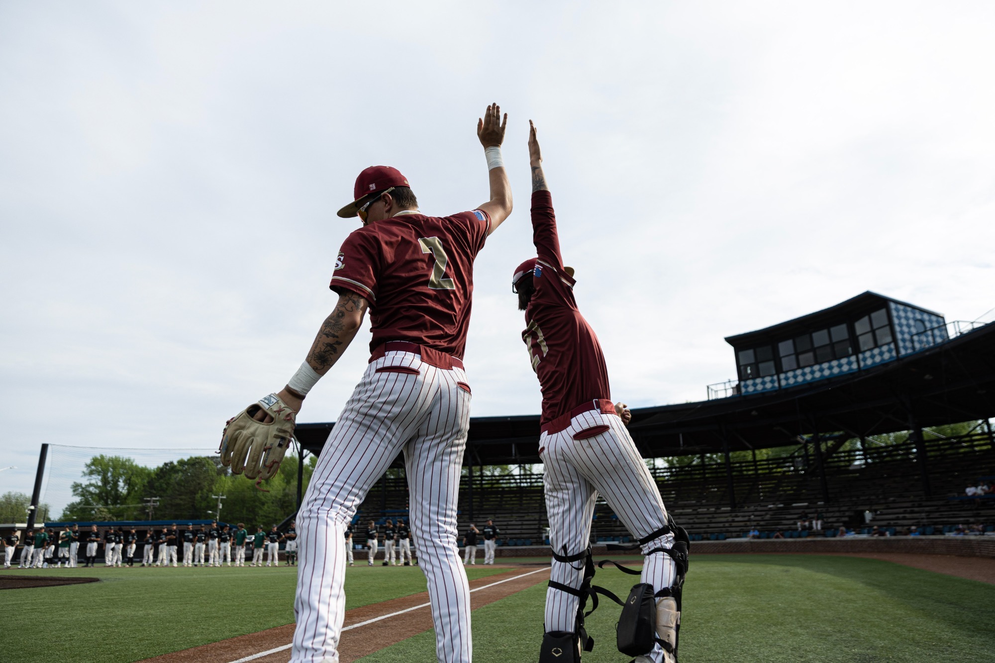 baseball high-5