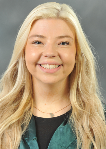 Sydney Lowry 2023 headshot