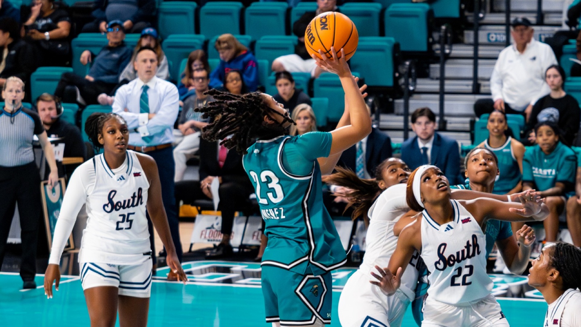 D'Yanis Jimenez GW layup v USA