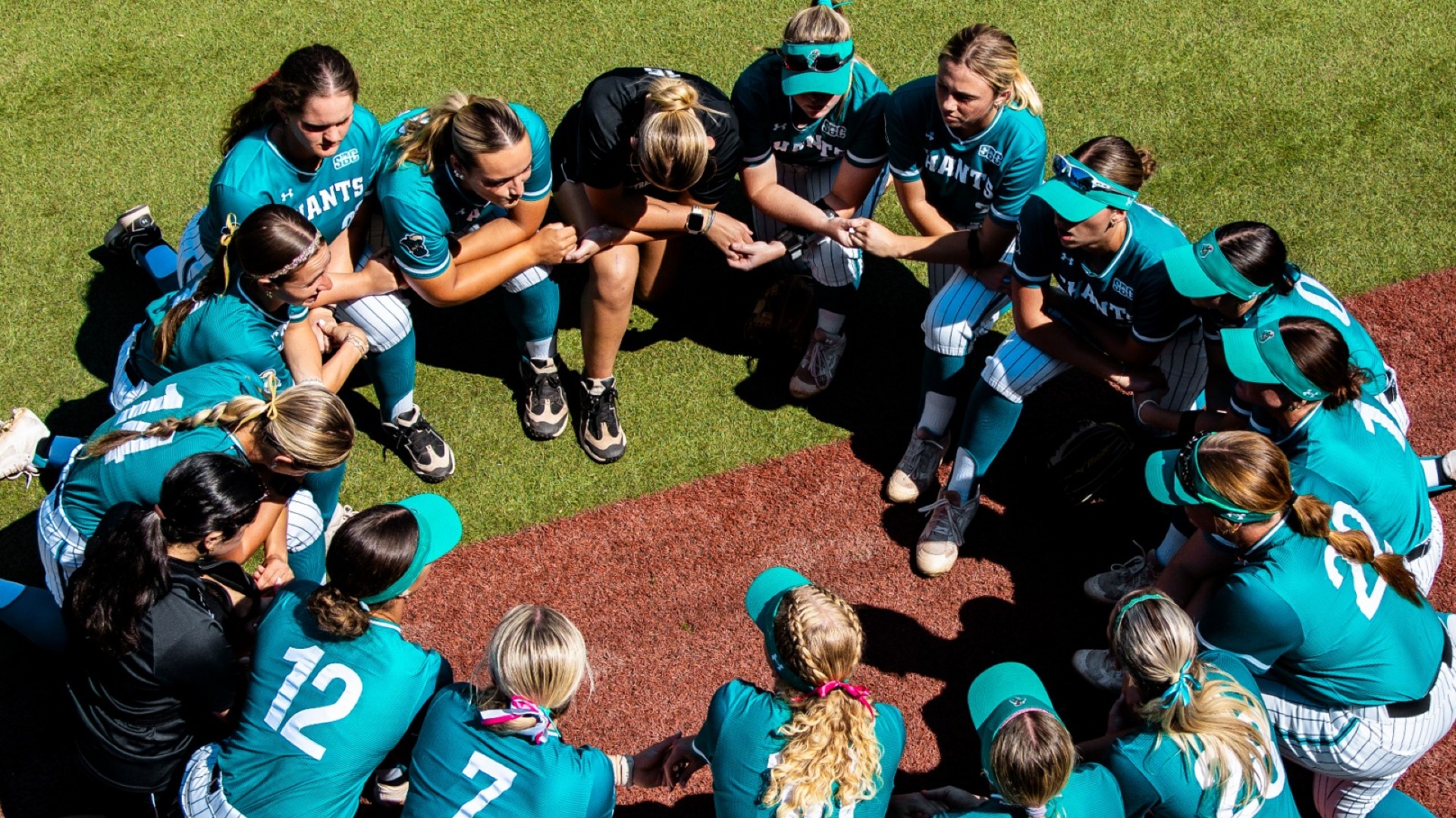 sball huddle