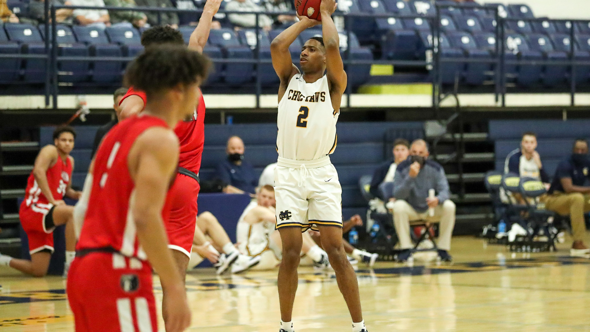 Choctaws Fall in Home Opener to Union, 7561 Mississippi College
