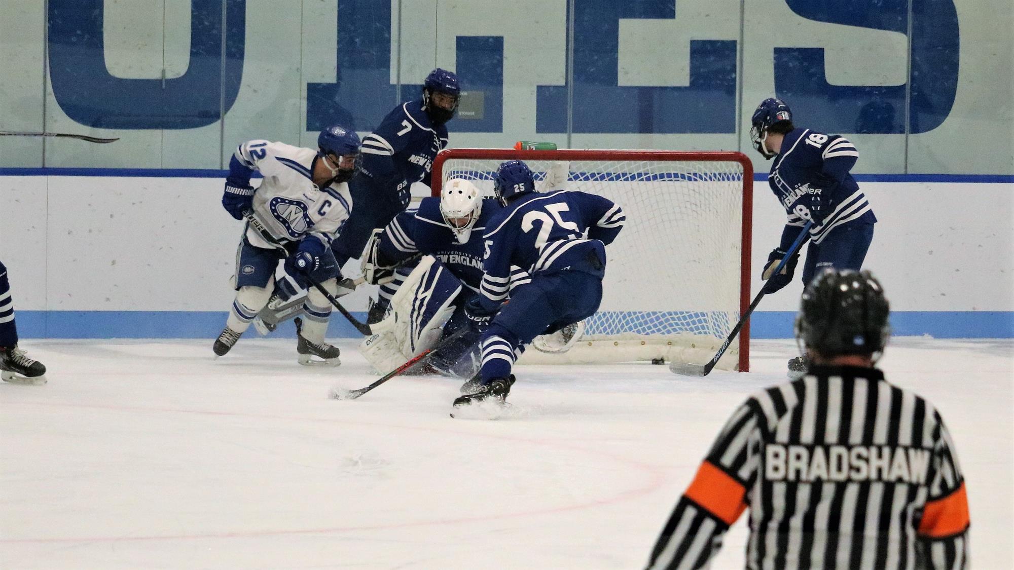 Men's Ice Hockey Plays First Game in the O'Neil O'Donnell Forum