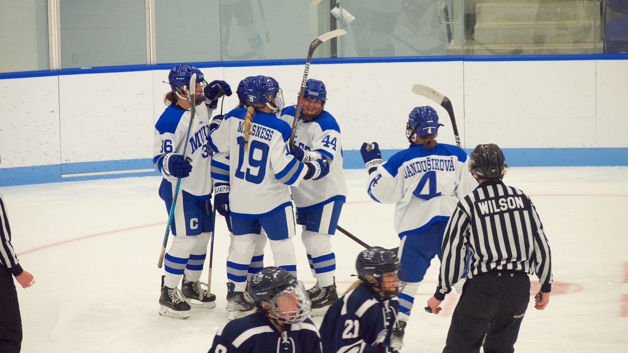 Women's Ice Hockey Earns First Road Win Against Morrisville Colby College