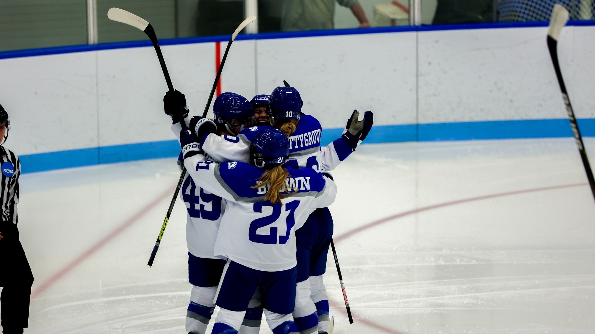 10 Women's Ice Hockey Heads Into Playoffs as the Three Seed Colby