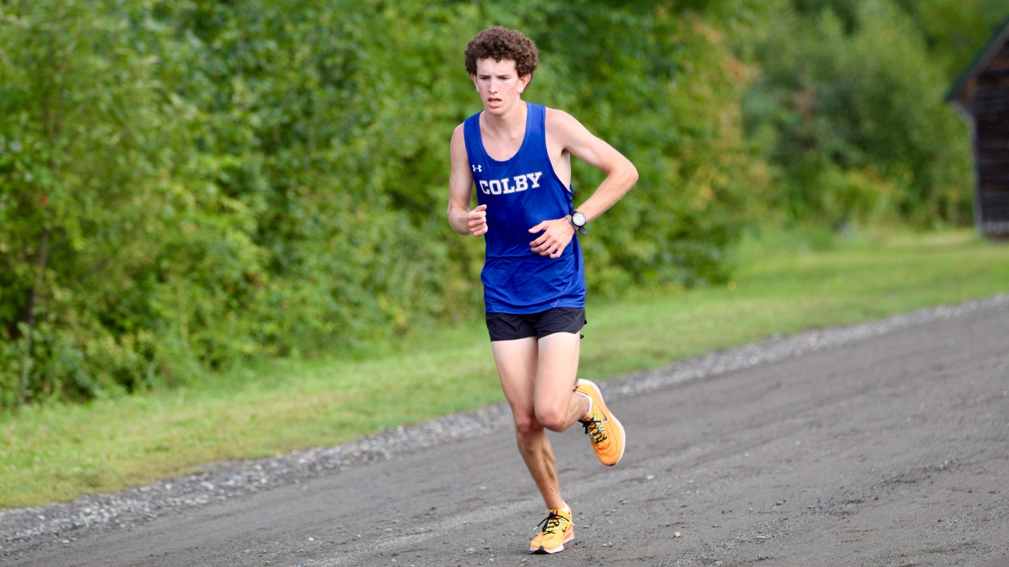 Men's Cross Country Competes at CBB Class Wave Race Colby College