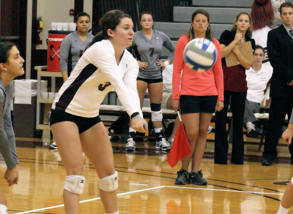 Devon Applegate - Volleyball - Colgate University Athletics