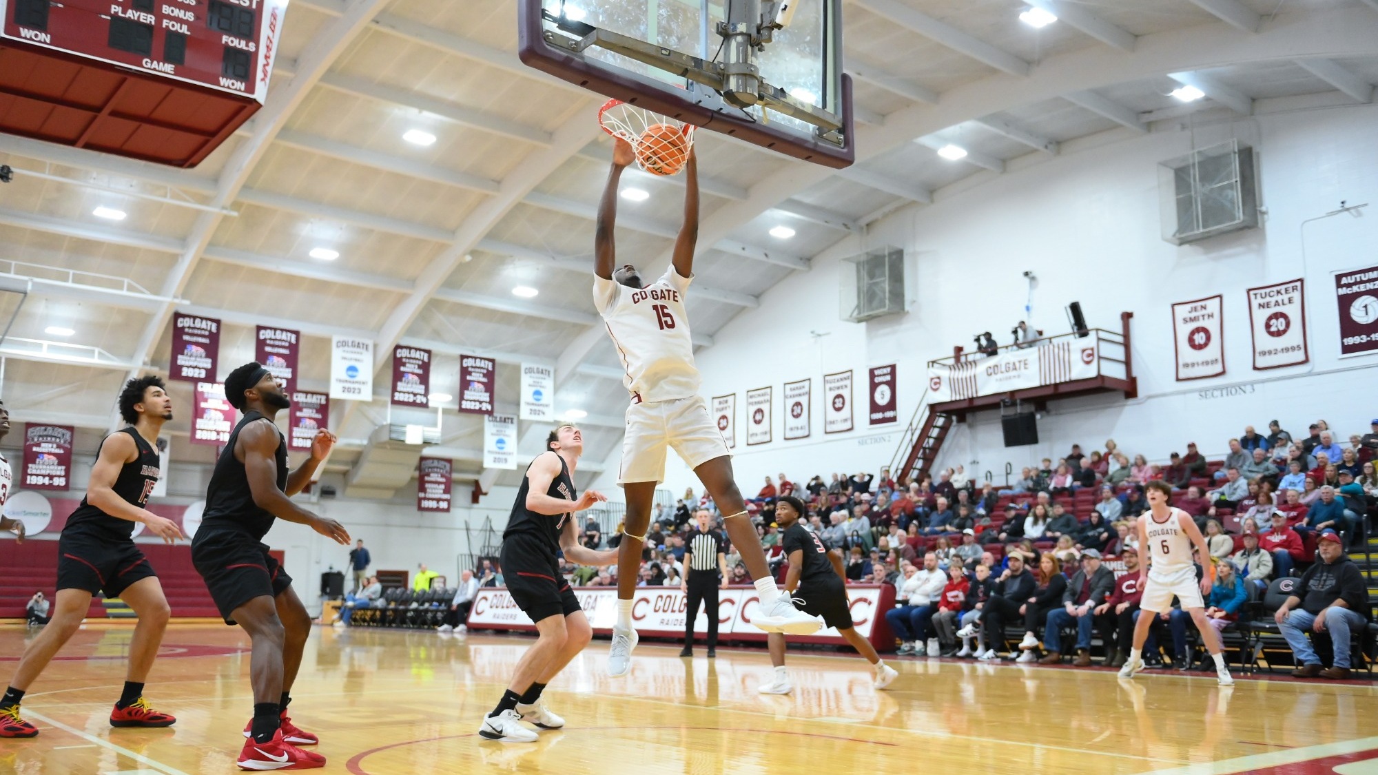 Ayomi Odetoyinbo Dunk