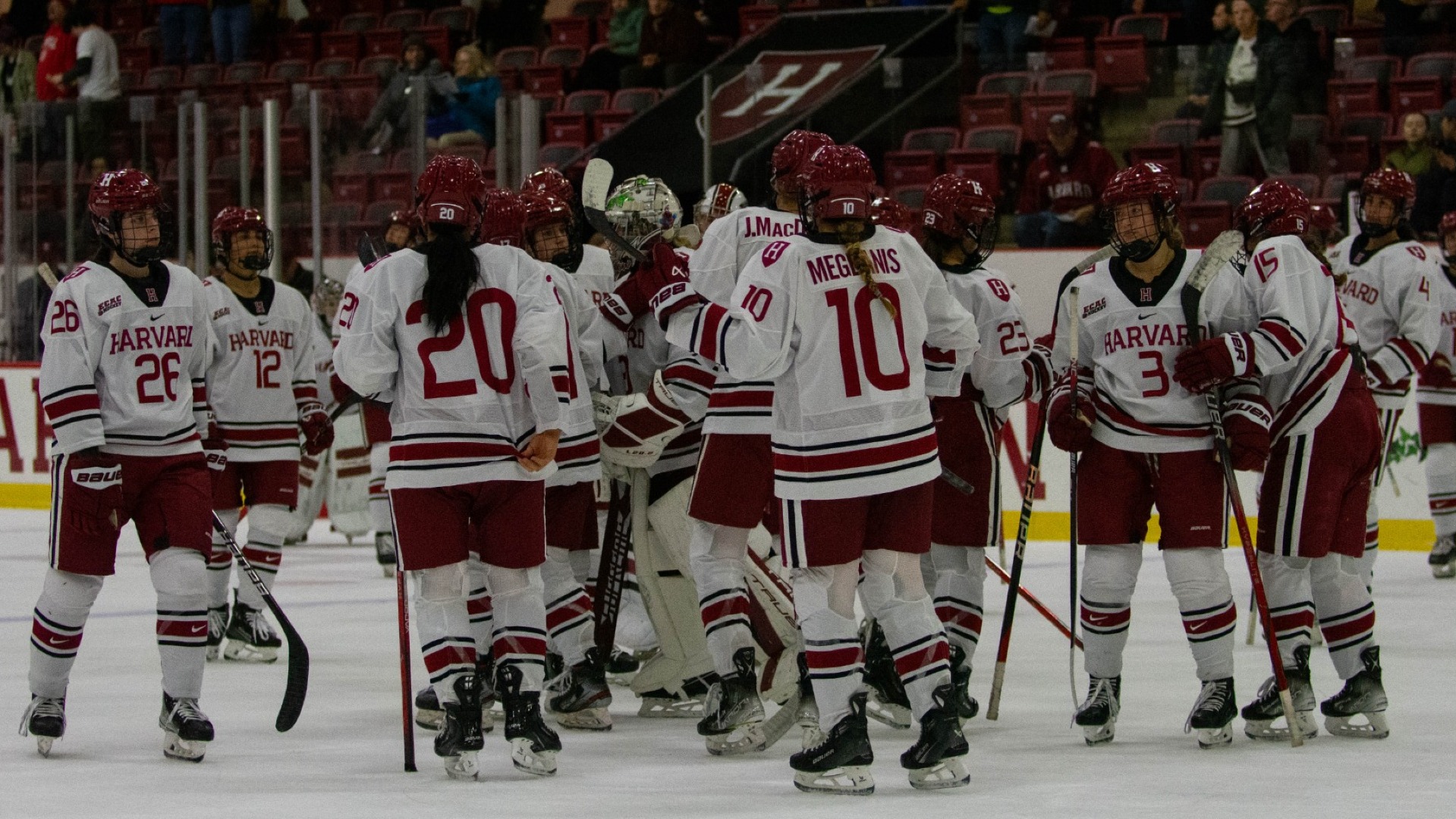 Women’s Ice Hockey Falls to No. 3 Colgate Harvard University