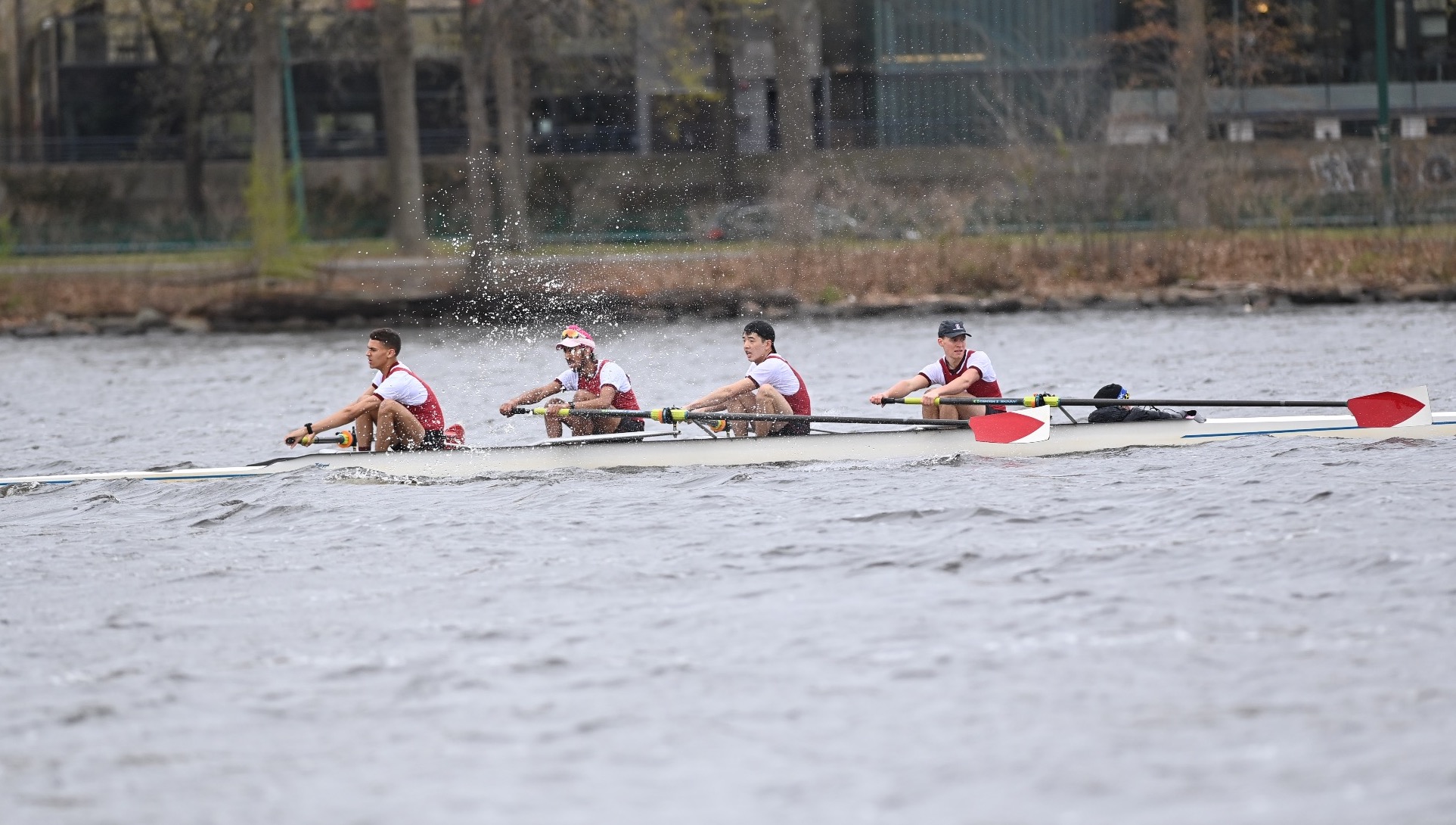 Men's Lightweight Rowing Hosts Yale and Princeton This Weekend