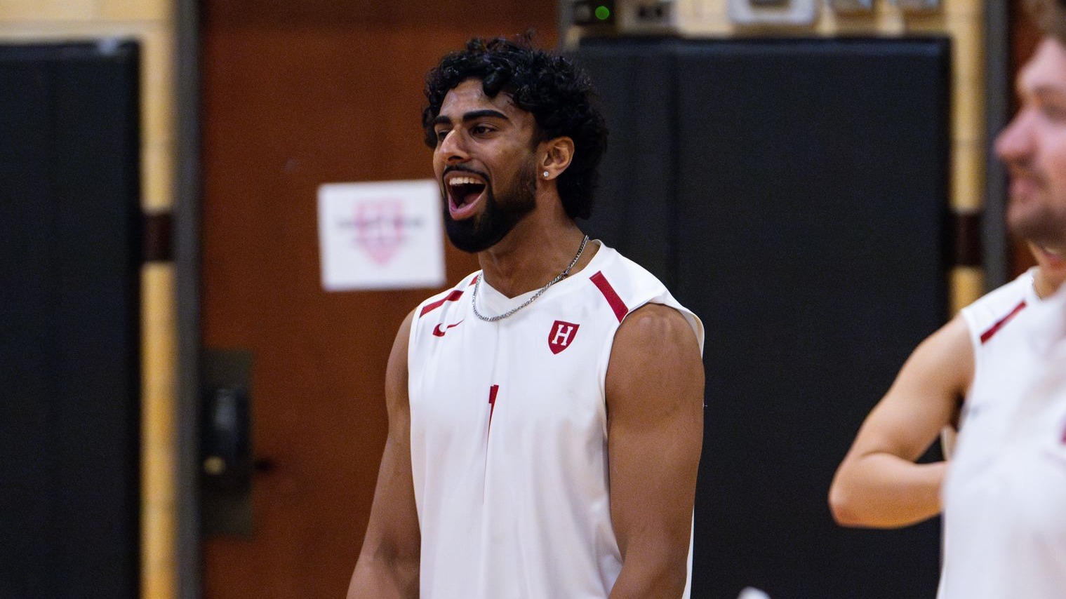 Men’s Volleyball Sweeps Merrimack, 30 Harvard University