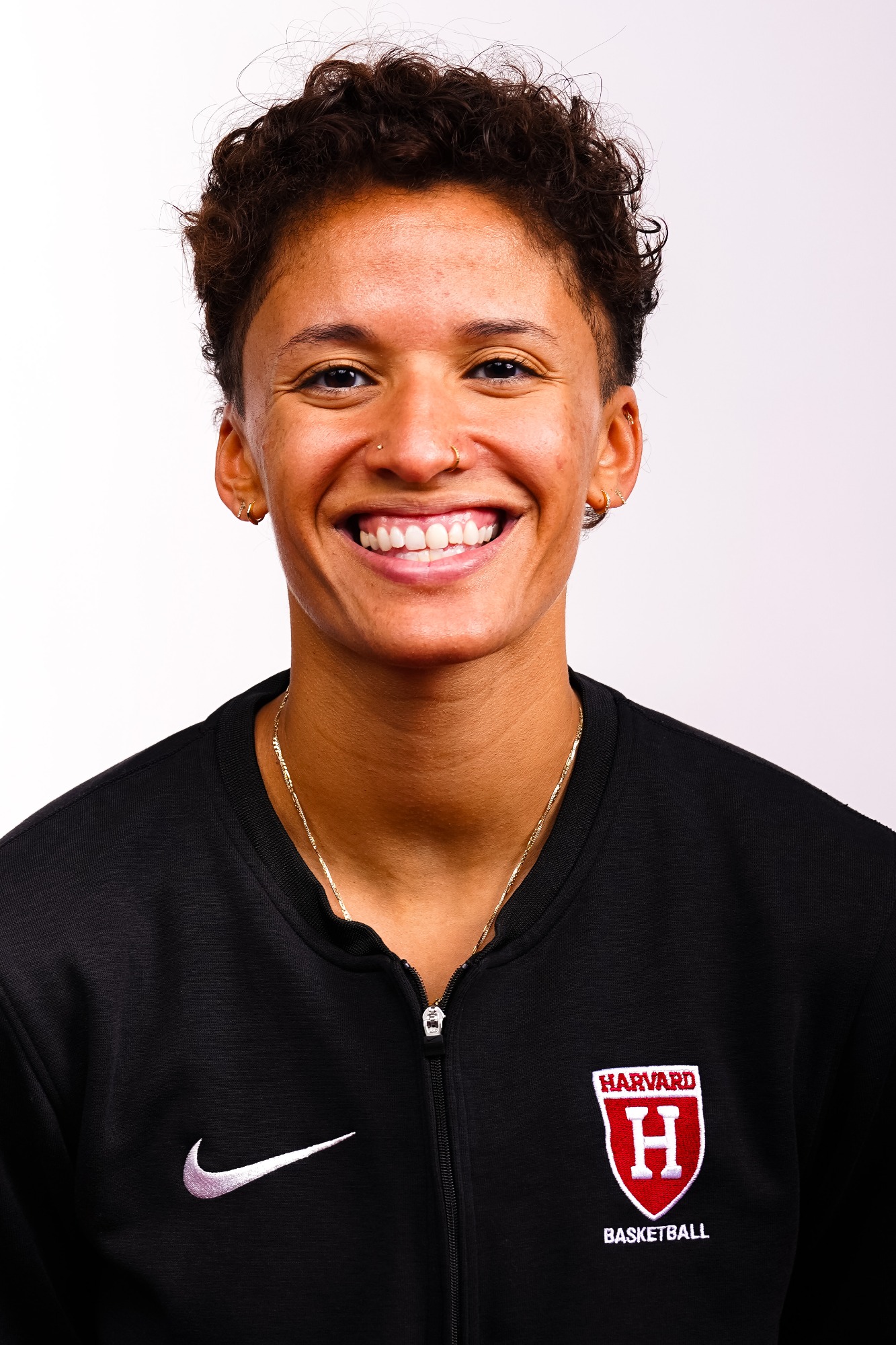 Ariel Gaston Headshot