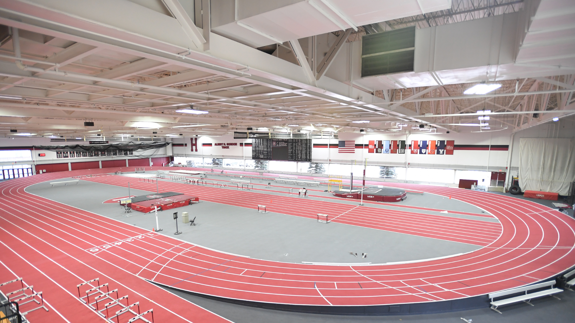 Gordon Indoor Track