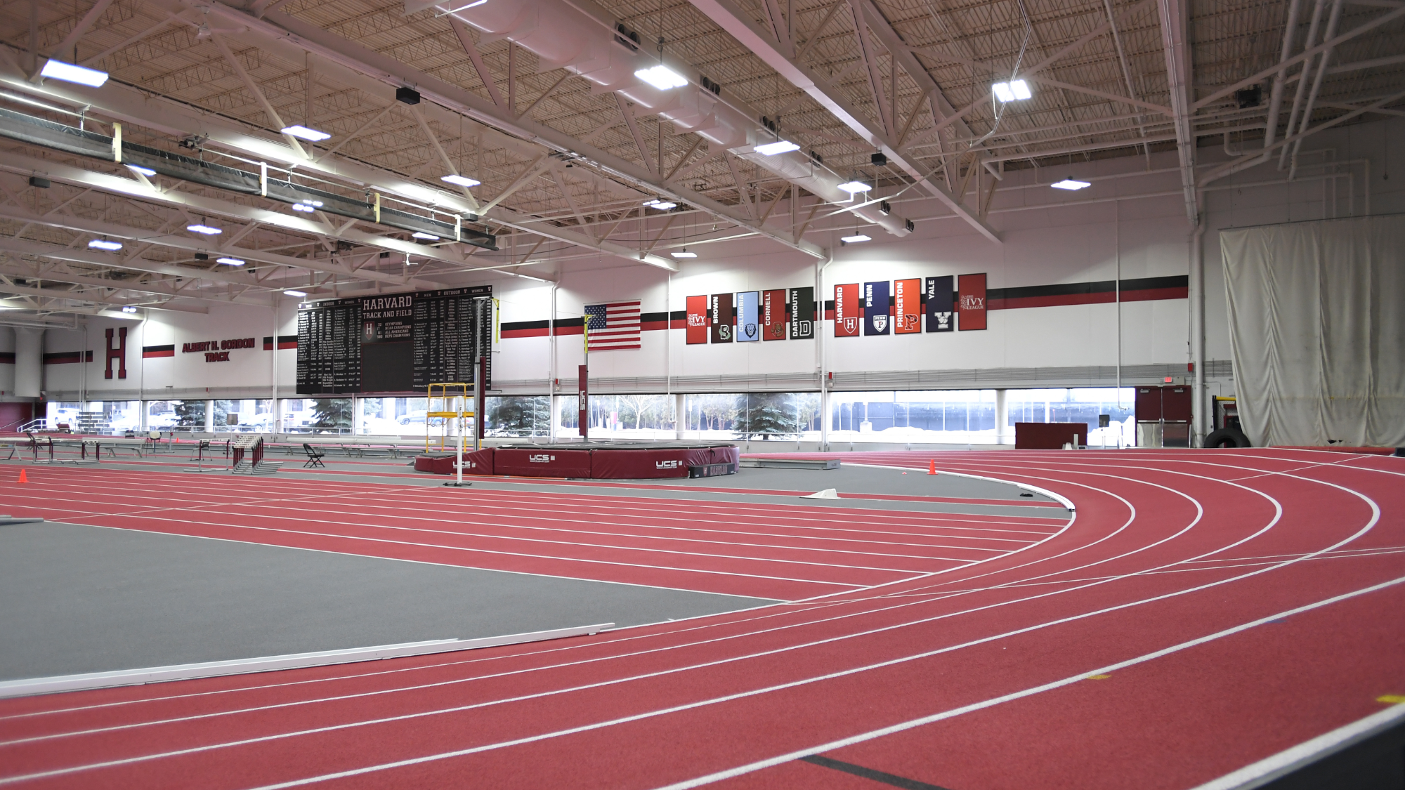 Gordon Indoor Track