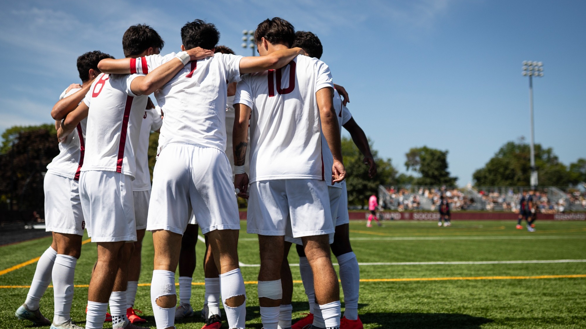 SOM huddle vs UConn