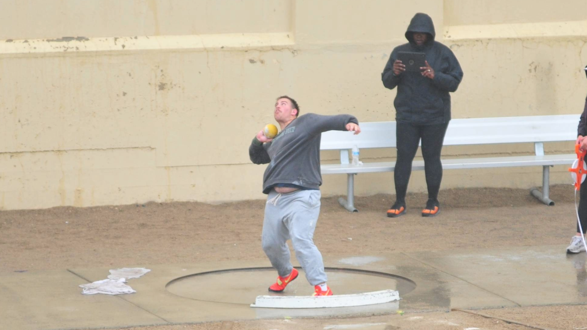 Cade VanVleet throwing the shot