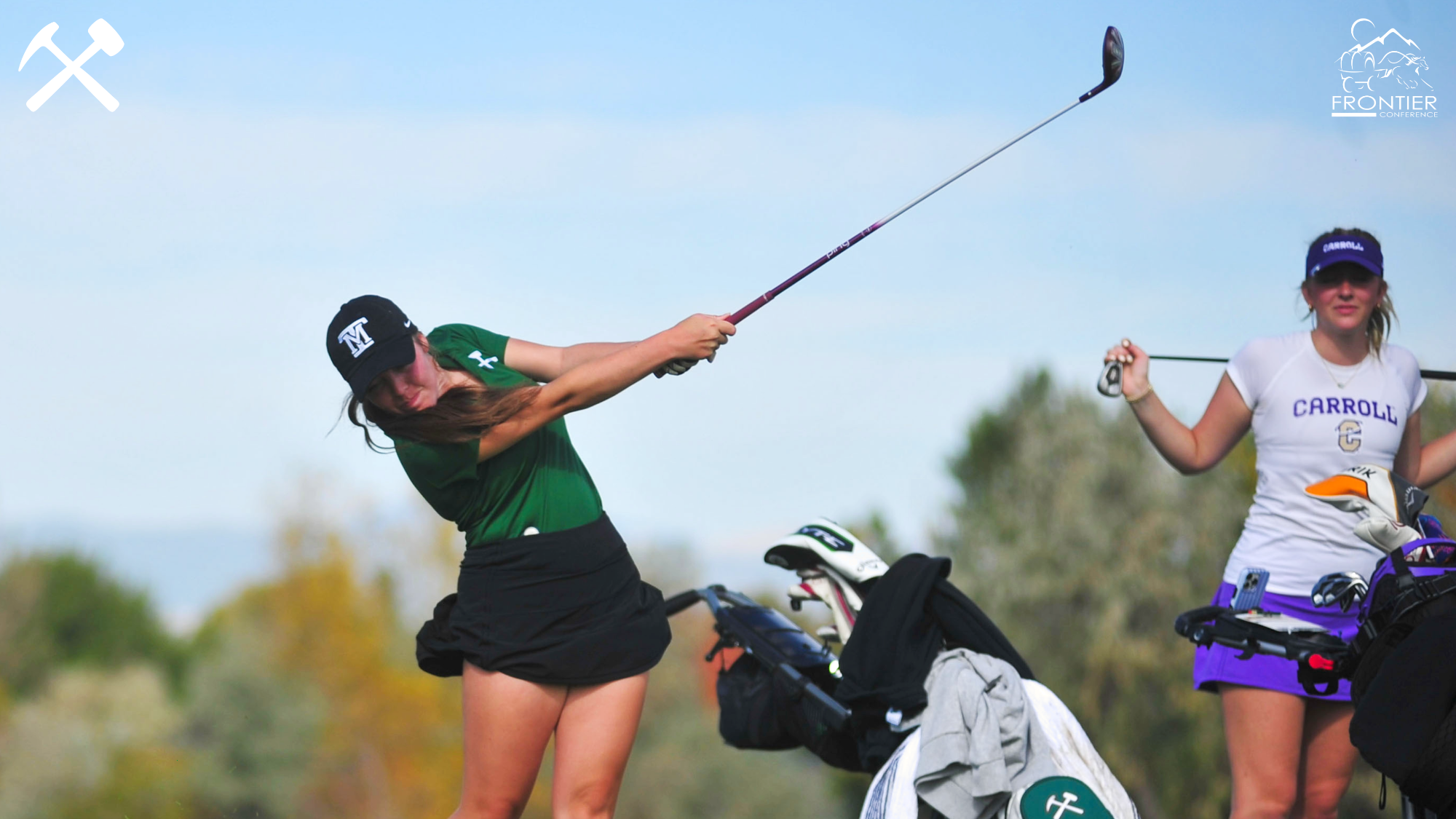 Delaney Clark hitting a tee shot
