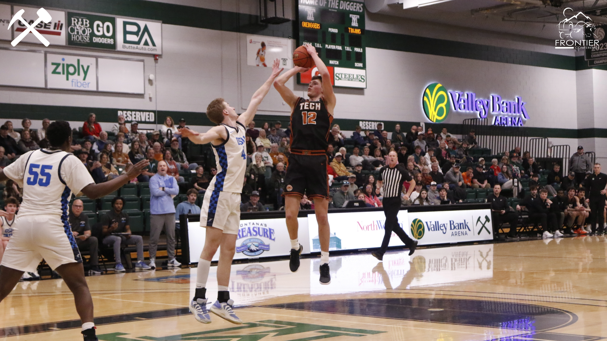 Asher Williams shooting a jump shot