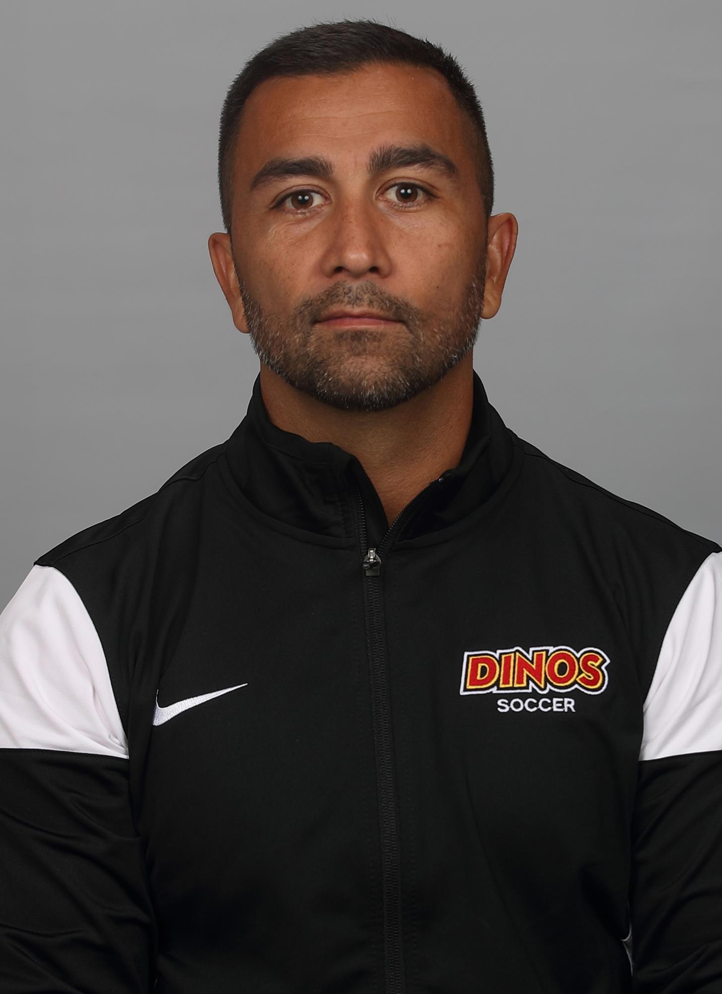 Nic Reyes