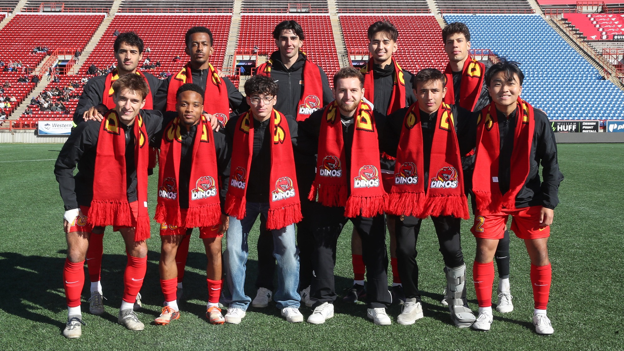 Dinos men's soccer seniors