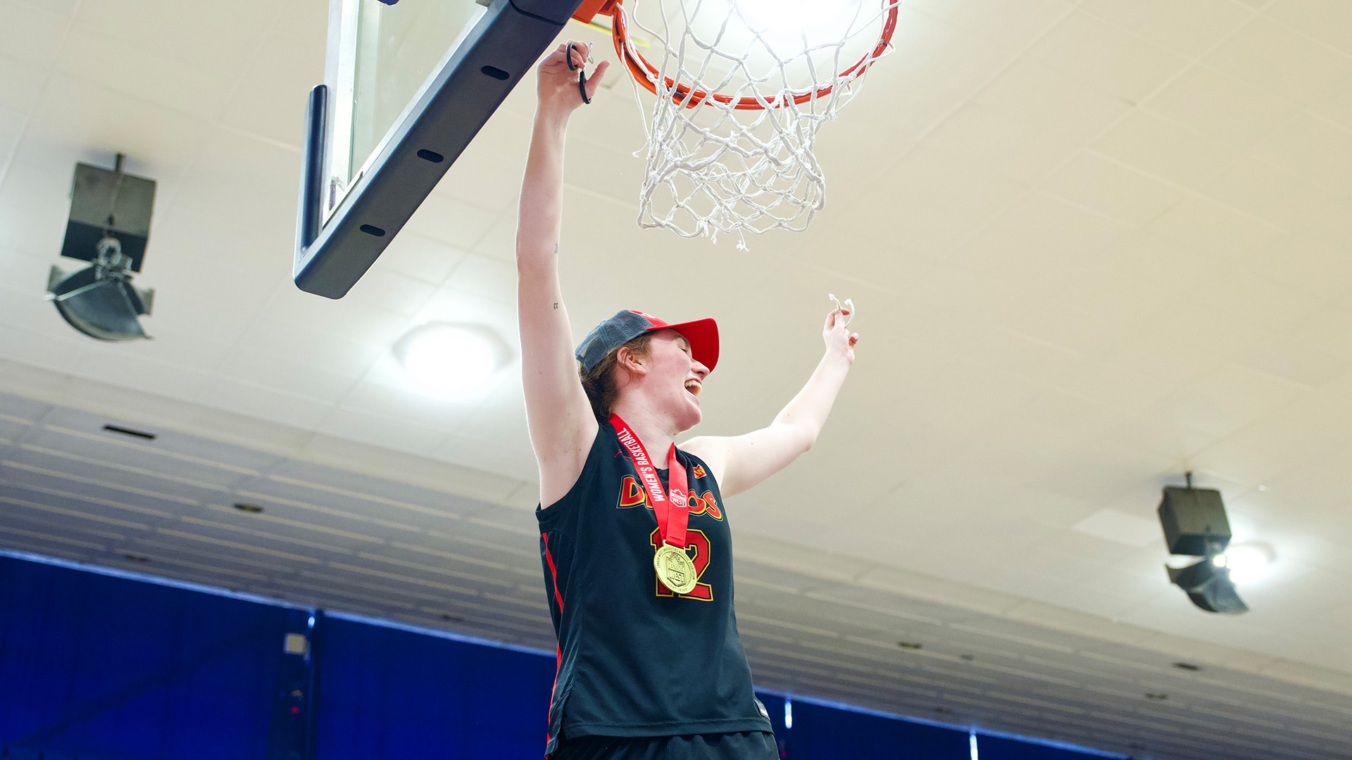 Pollyanna Storie, net, celebration, champs