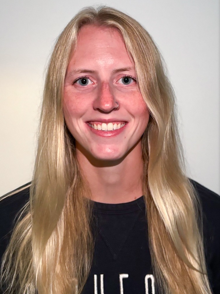 Isabella Abbott Headshot