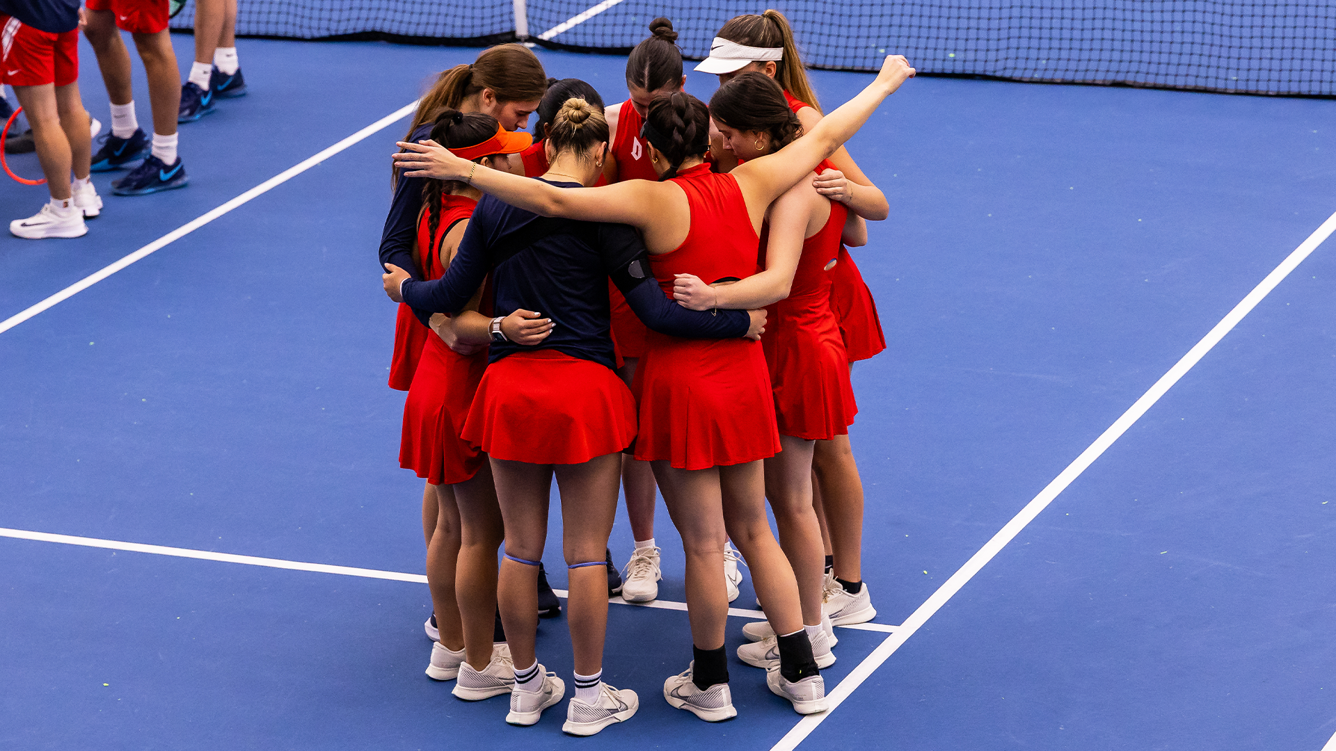 Women's Tennis Huddle