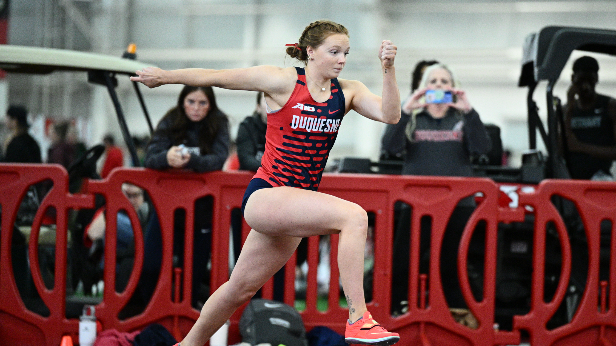 brandi brozeski running at ysu indoor 2026