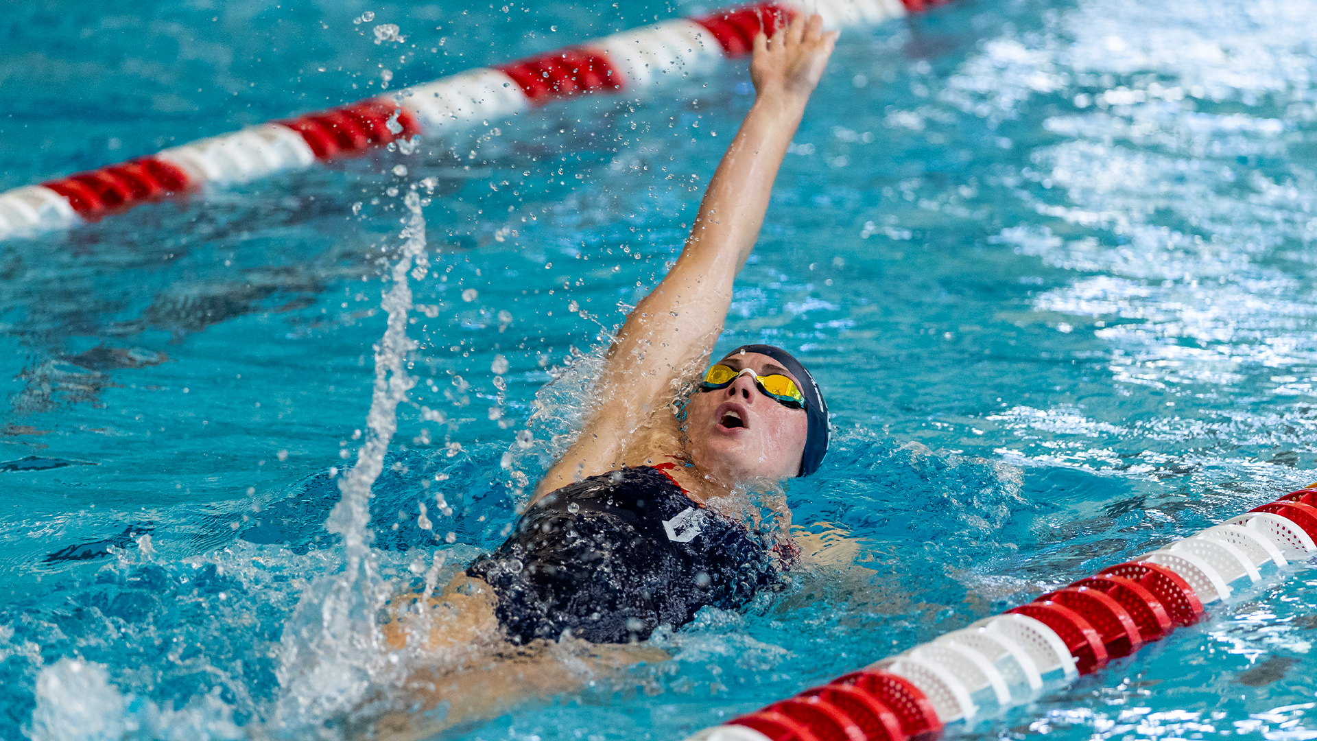 DUQ swim and dive