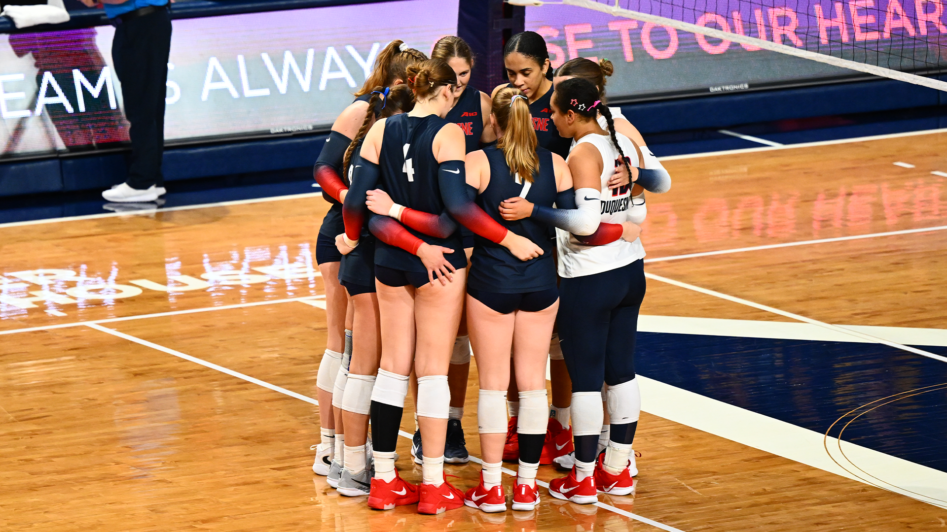 DUQ VB Huddle