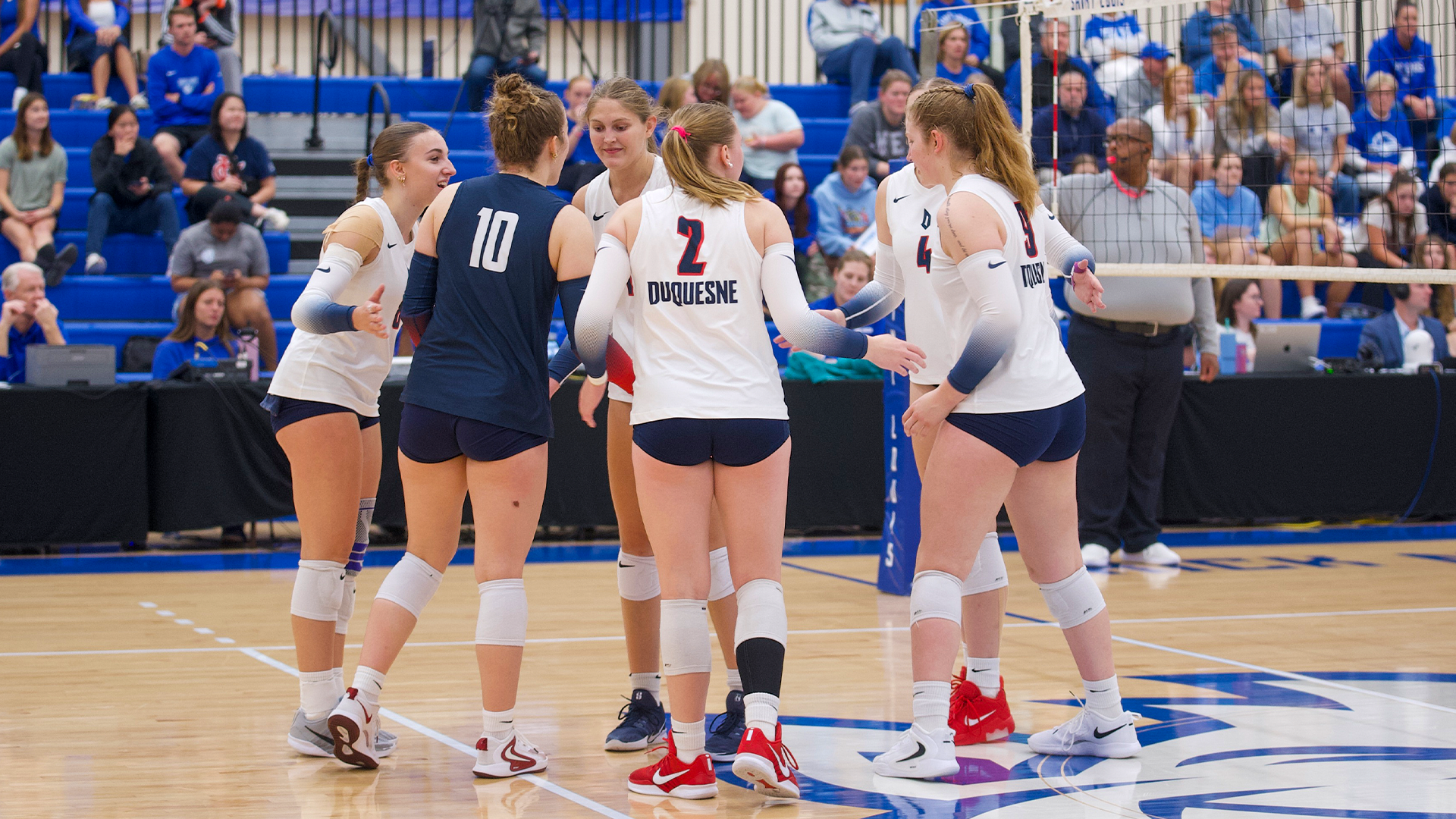 DUQ VB Huddle