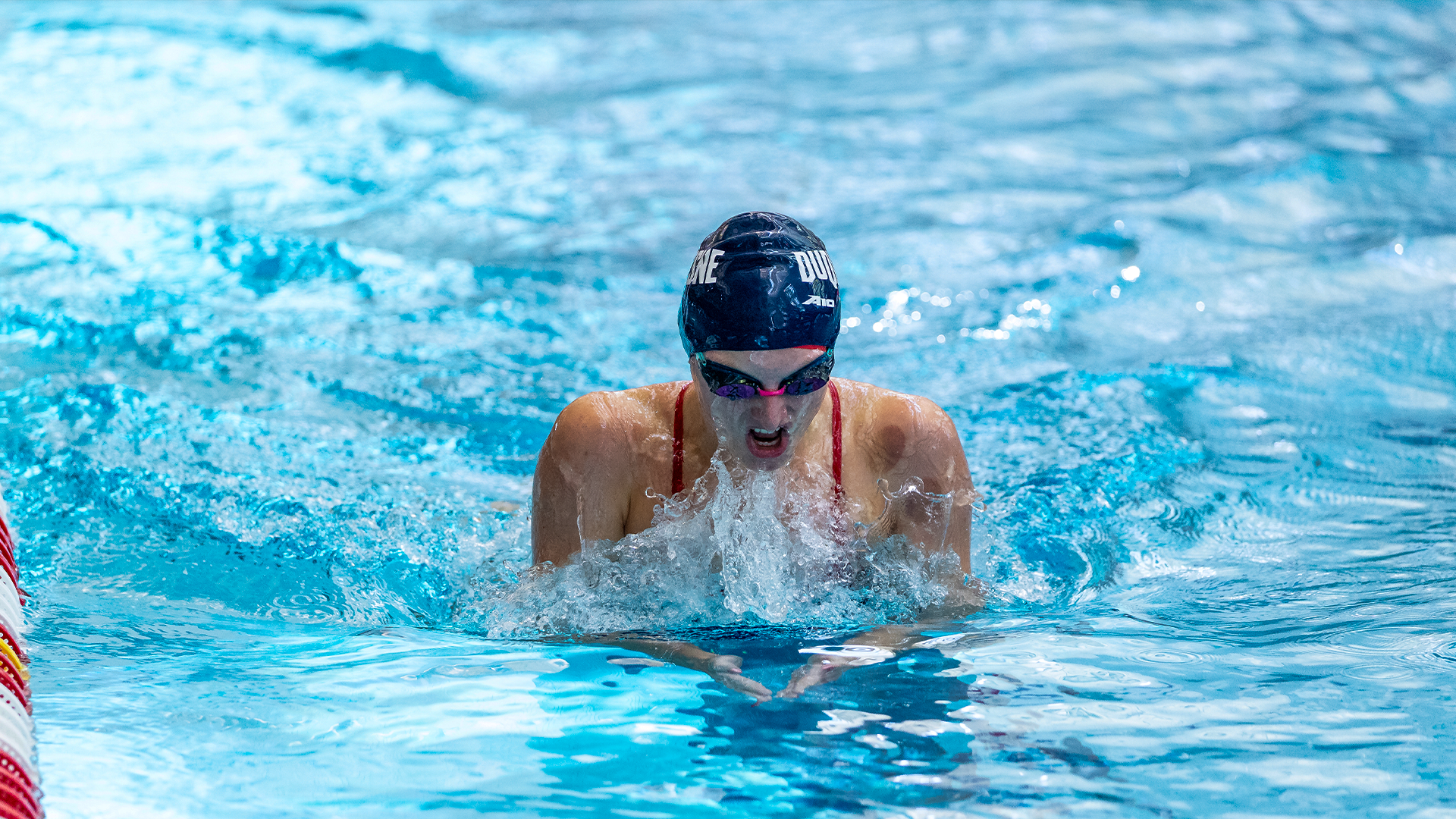 DUQ swim and dive
