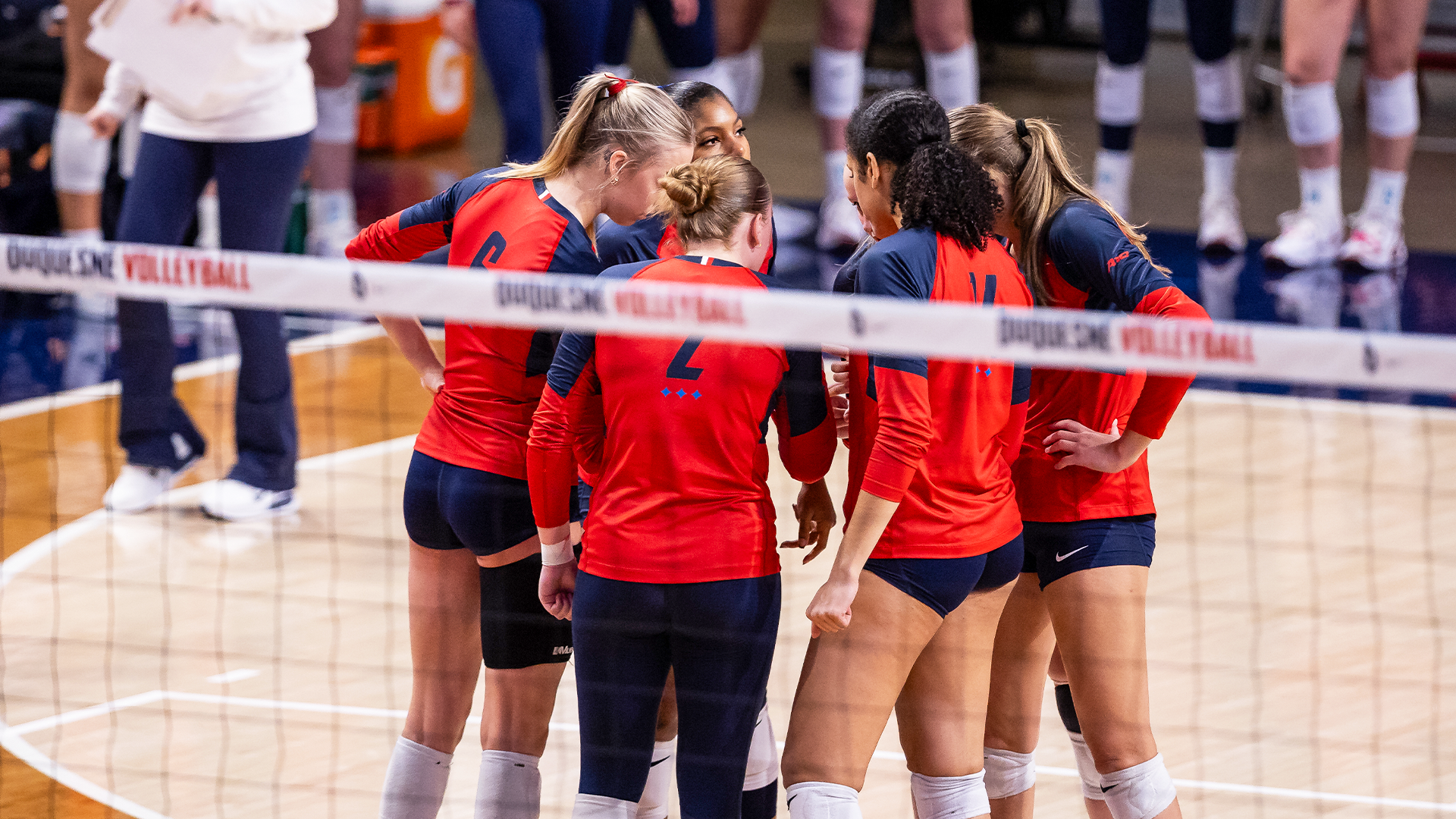 DUQ VB huddle