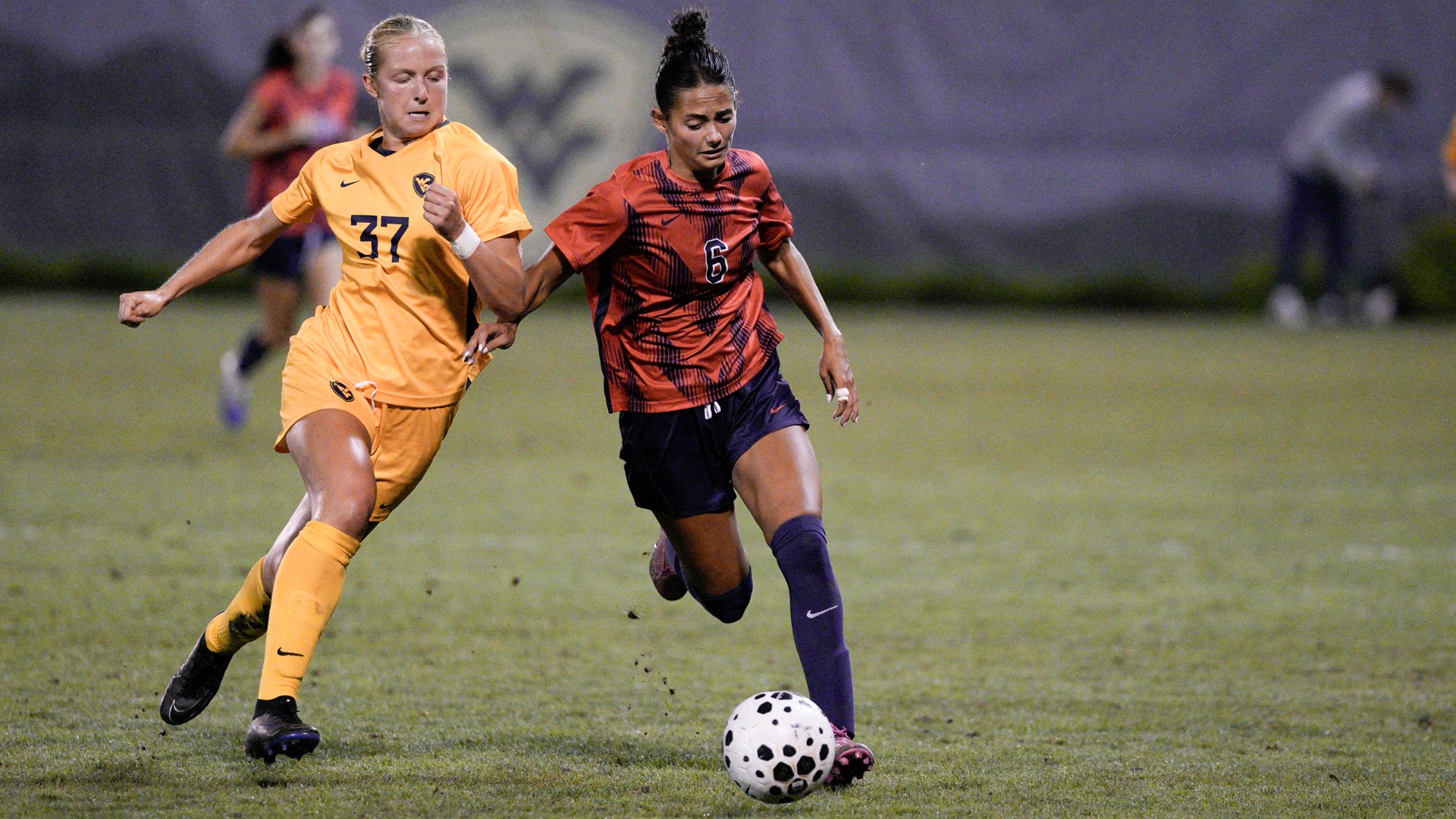 Kayla Leseck races downfield at West Virginia during the 2025 season.