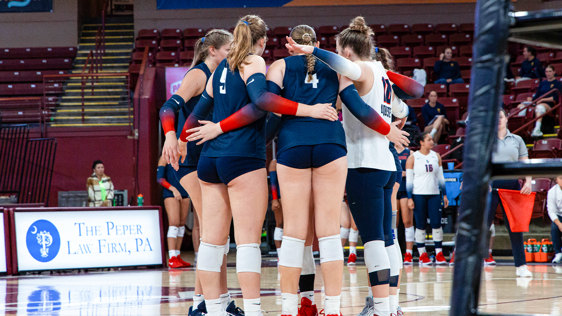 DUQ VB Huddle