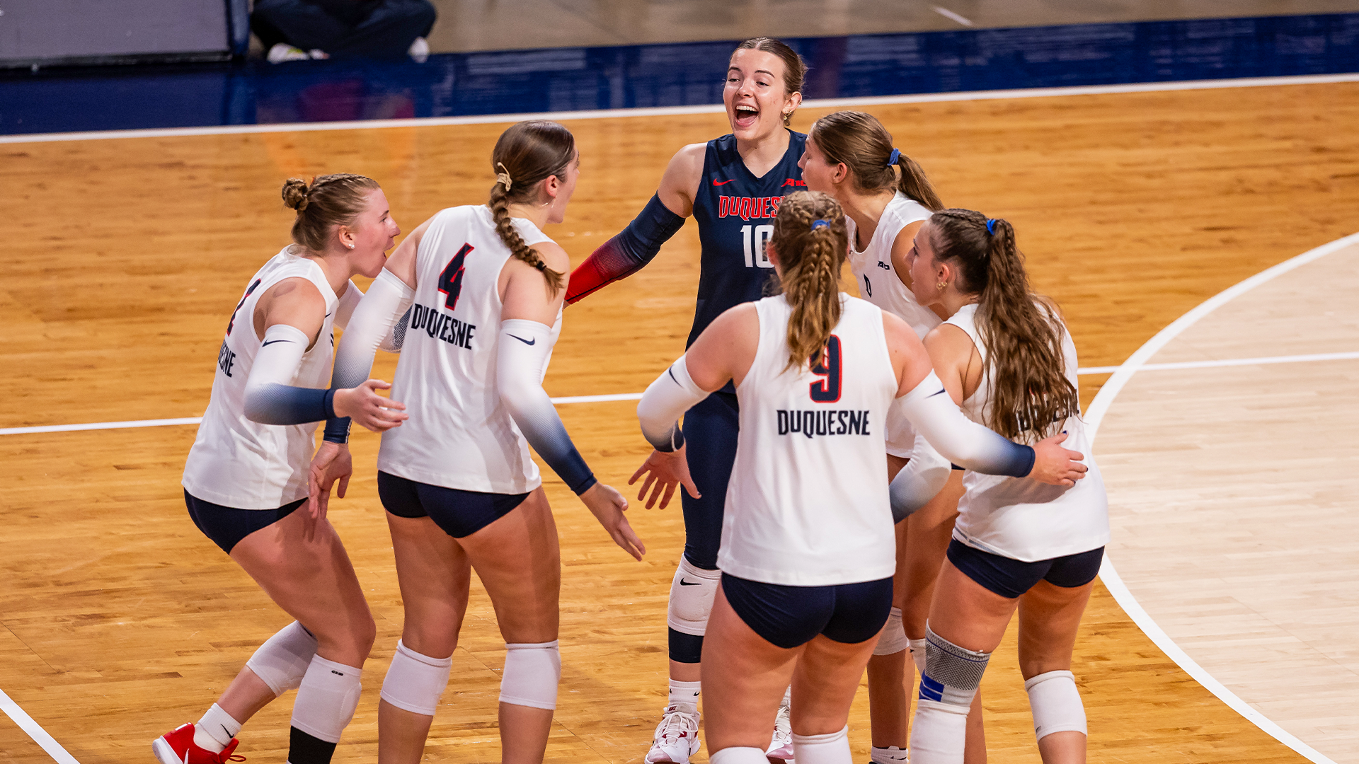 DUQ VB Huddle
