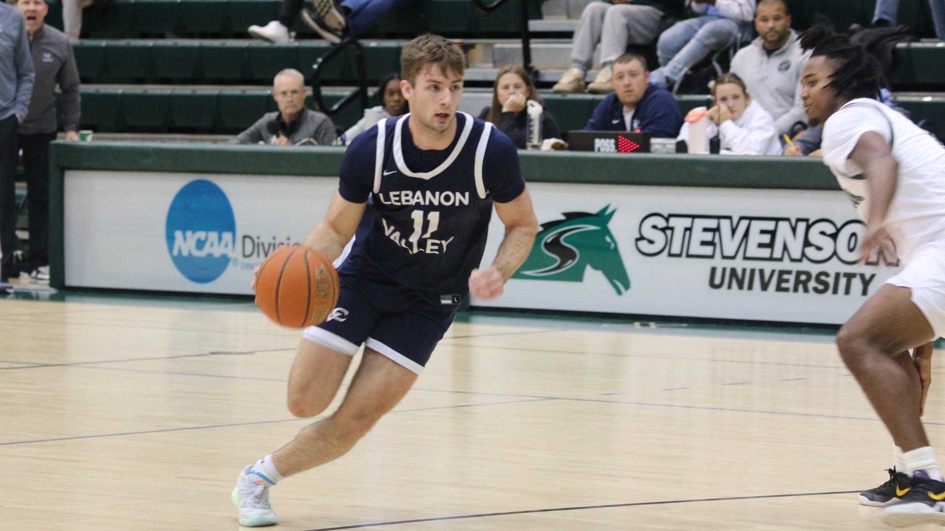 Tyler Kerlin beating defenders to the hole